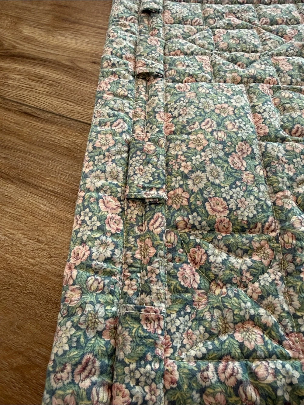 Vintage Handmade Floral Patchwork Quilt Wallhanging in Blue, Pink and Cream